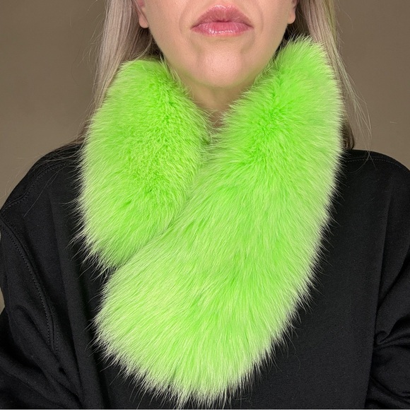 Pologeorgis Genuine Neon Dyed Fox Fur Velcro Scarf Headband Collar in Green - Picture 3 of 17